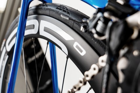 diro white blue
